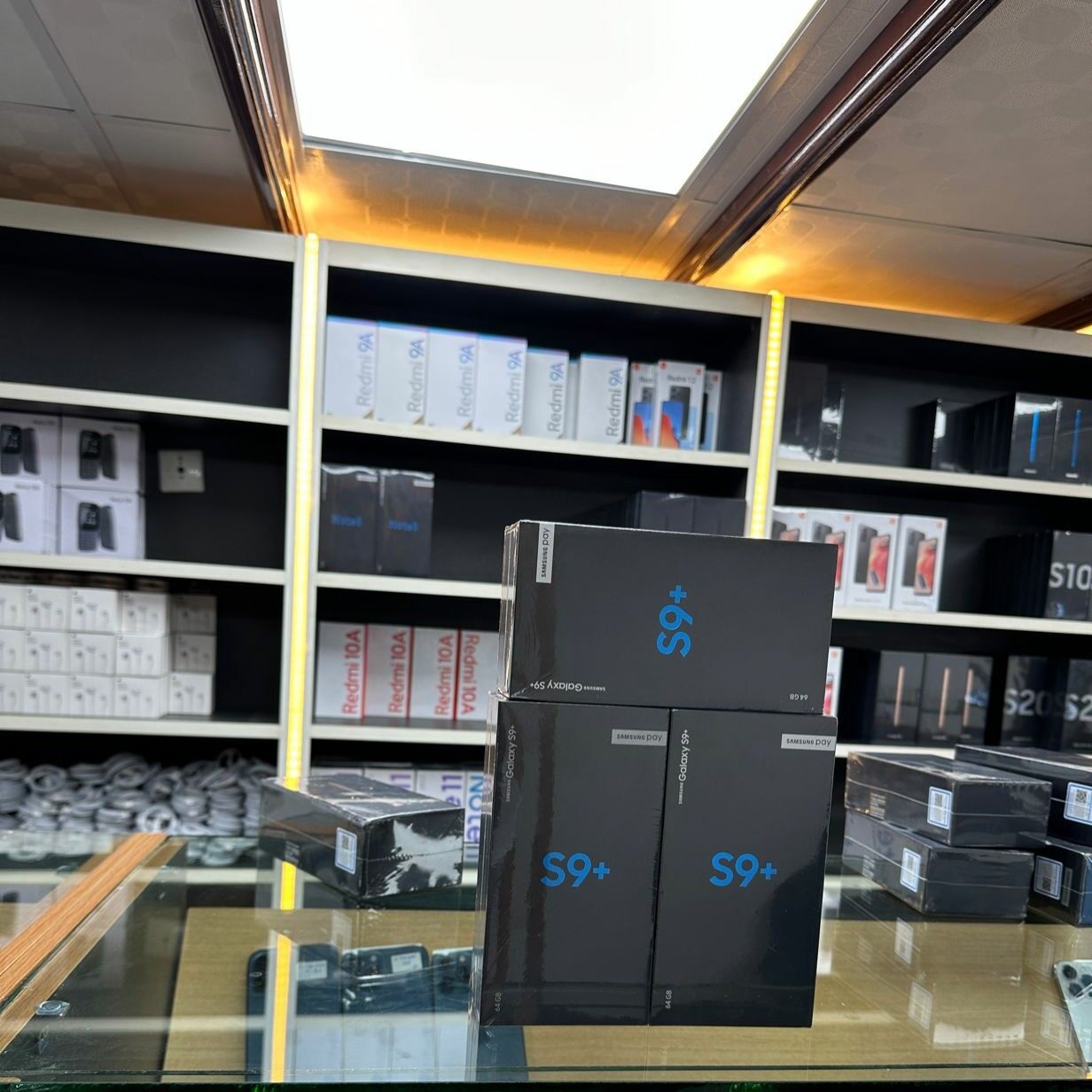 Product image thumbnail: SAMSUNG GALAXY S9 PLUS 64G