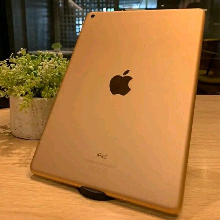 Image du produit : IPAD 6E GENERATION 32G