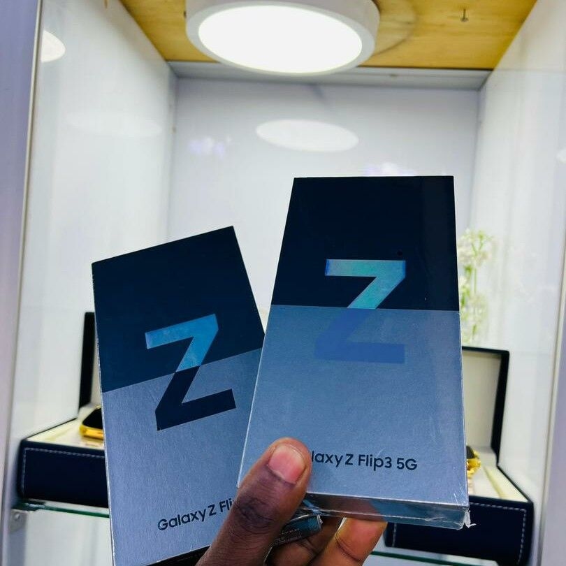 Product image thumbnail: SAMSUNG GALAXY ZFLIP3 5G- 256G