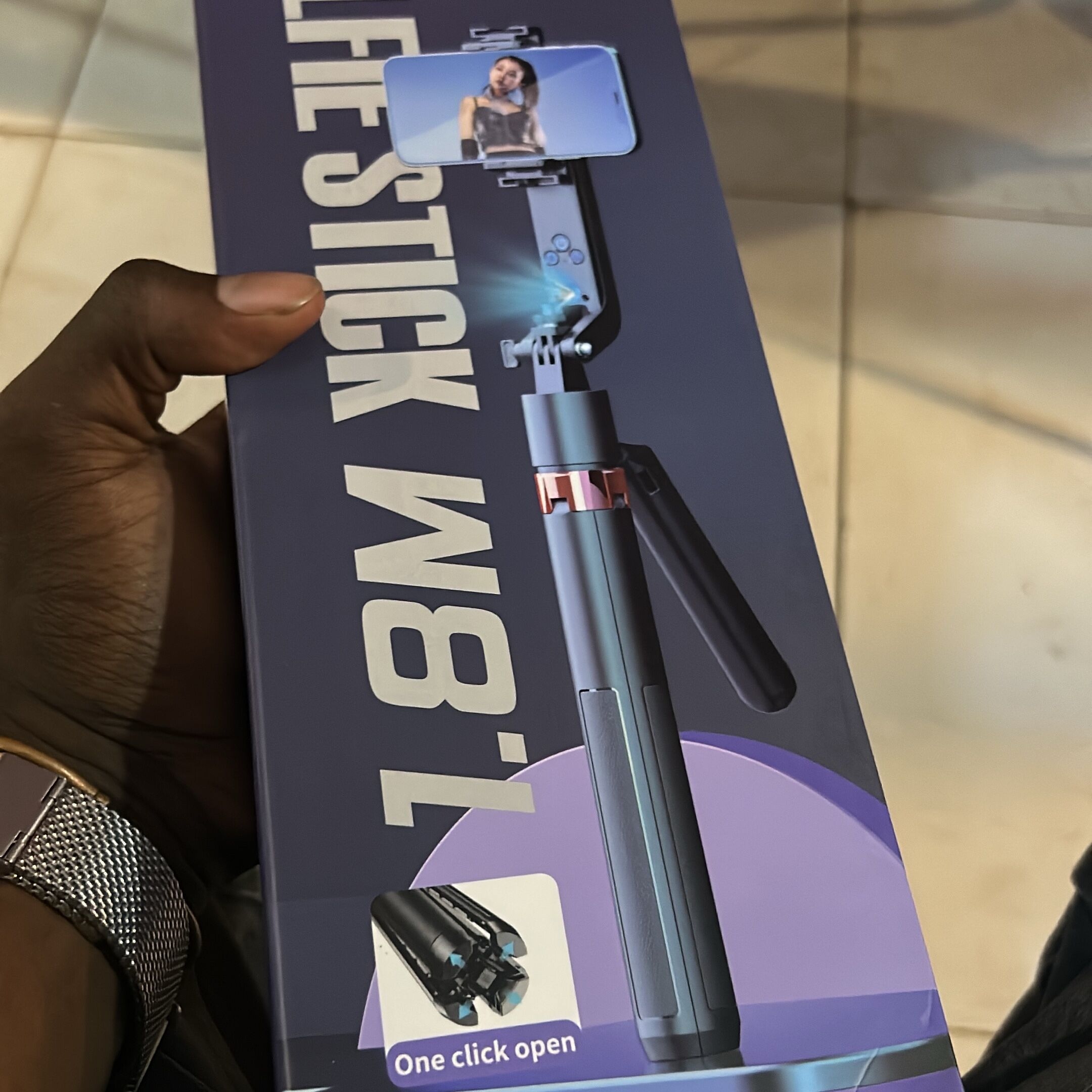 Product image thumbnail: selfie stick Q185