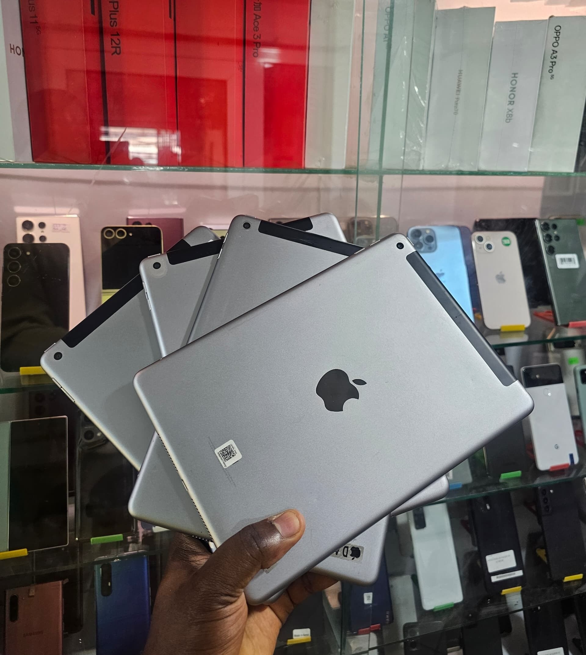 Product image thumbnail: IPAD 5 TAB 32G