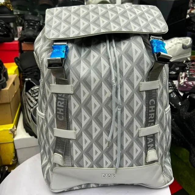 Image de sacs à dos Dior