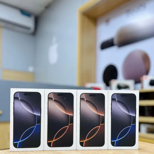 Image of iPhone 16 pro Max 256 giga sealed