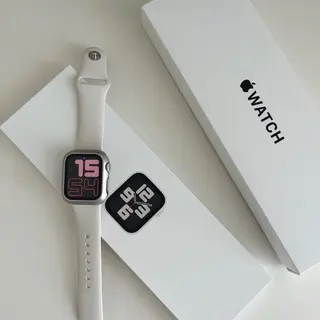 Product image attachment 2 - montre Apple Watch série 10 scellée