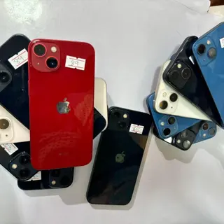 Photo 1 du produit  - iPhone 13 128 g 80-100 % Canada neuf