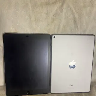Product image attachment 2 - IPad 5 génération 32 gb