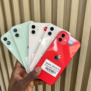 Product image attachment 1 - iPhone 12 64Go
