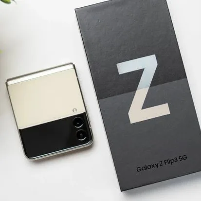 Product image attachment 1 - SAMSUNG GALAXY ZFLIP3 5G 128G