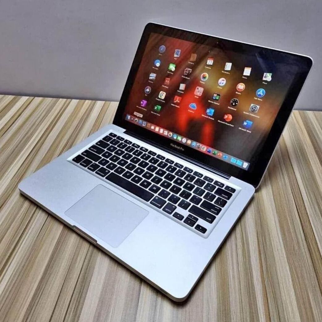2012 MacBook Pro 1.5g dedicated 8g Ram 500gb hdd