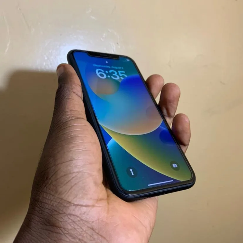 Product image attachment 1 - iPhone XR