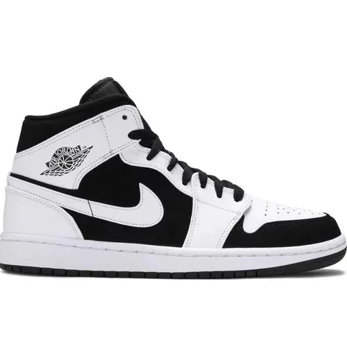 Photo 1 du produit - Nike Air Jordan 1 black and white