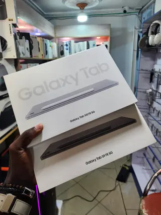 Product image attachment 1 - TABLETTE SAMSUNG GALAXY TAB S10 FE 5G 128G