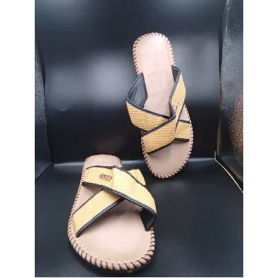 Photo 1 du produit - Sandales pointure 40-45