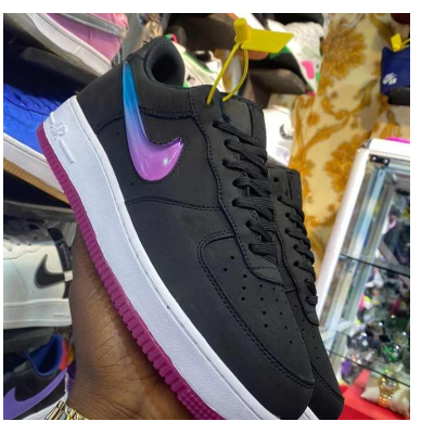 Photo 1 du produit - Tennis AIR Nike - Noire/Jaune/blanc