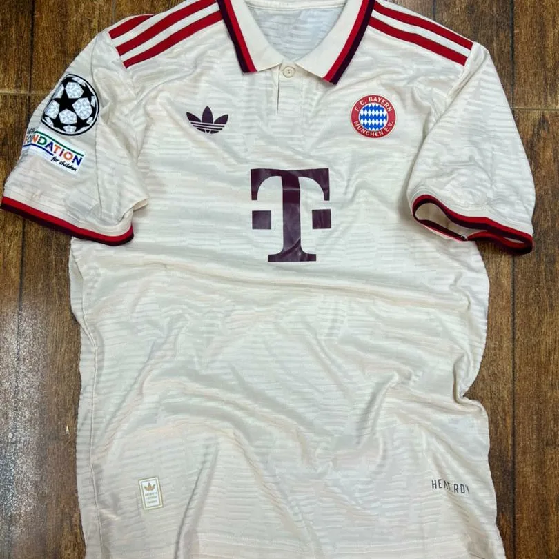 Photo 1 du produit - Troisième maillot du bayern