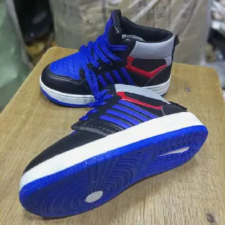 Product image attachment 3 - Sneakers
