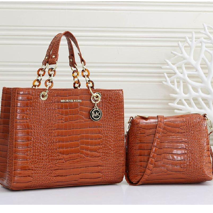 Product image attachment 1 - Michael kors handbag