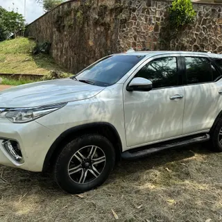 Photo 2 du produit  - Toyota Fortuner
