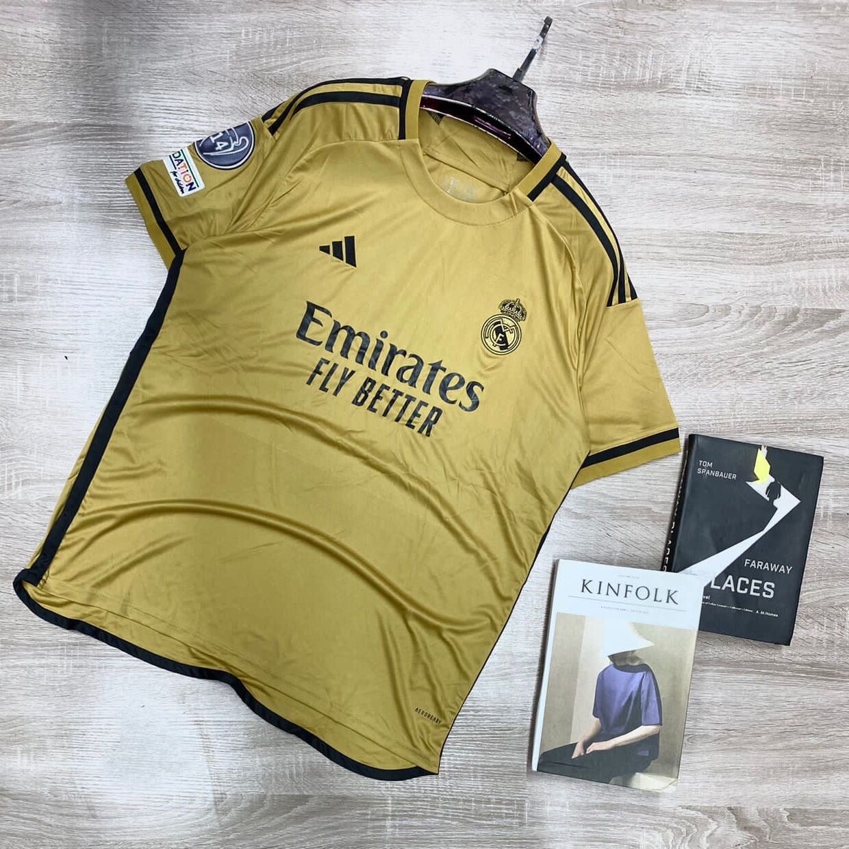 Photo 1 du produit  - Maillot du Real de Madrid: 2023/2024