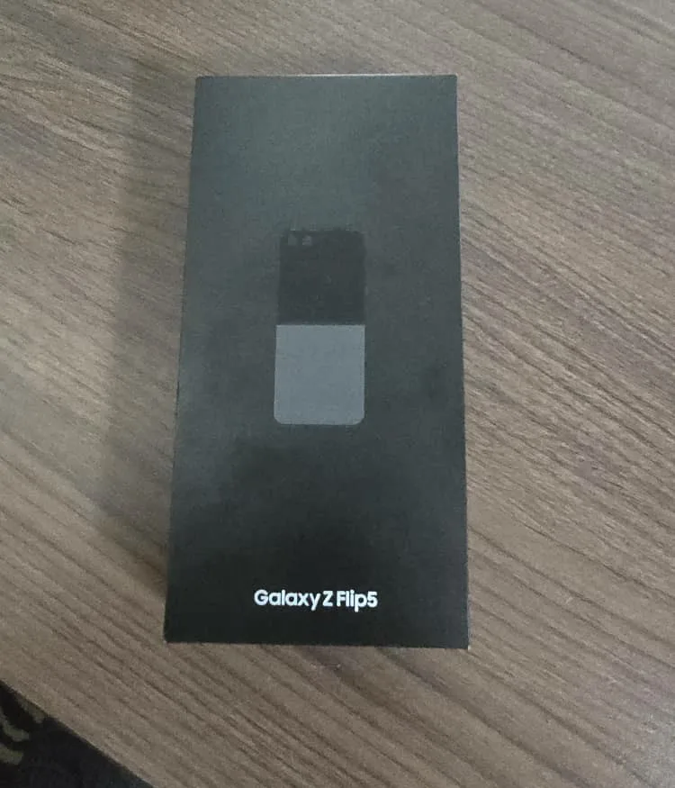 Photo 1 du produit - SAMSUNG GALAXY ZFLIP5- 256G HDD