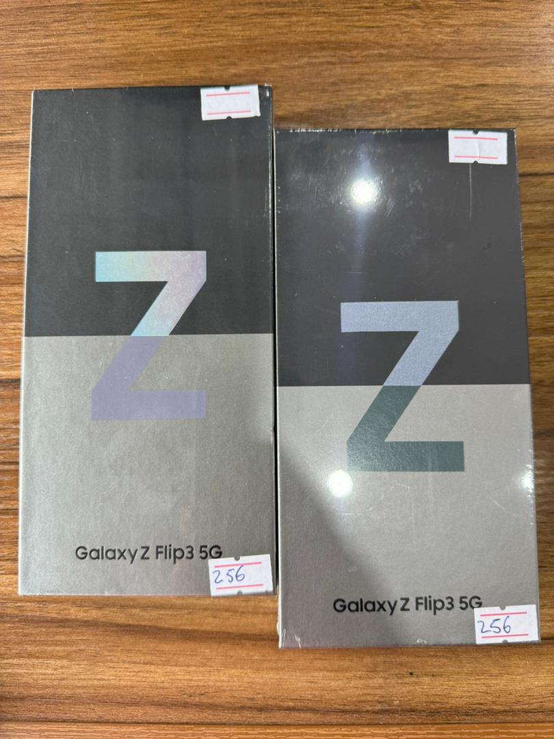 Photo 1 du produit  - SAMSUNG GALAXY ZFLIP3 5G 256G