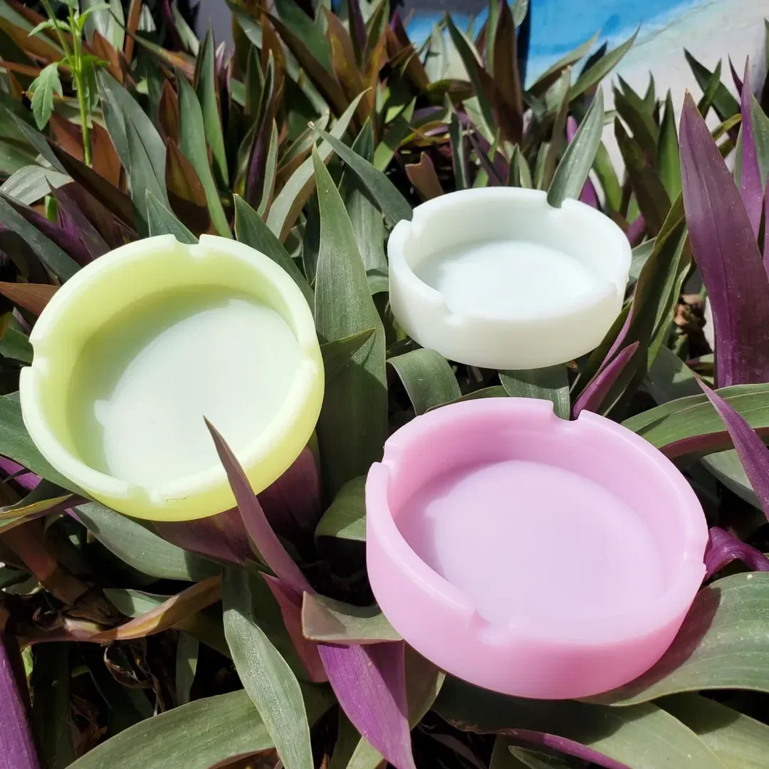 Photo 1 du produit - Melt proof silicone glow in the dark ashtray