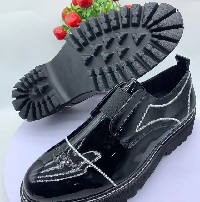 Image of GIVENCHY pair