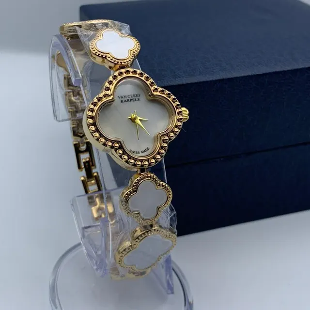 Image of montre Vancleef femme