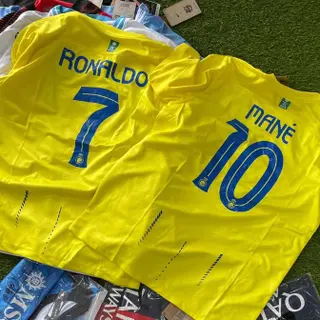 Photo 1 du produit  - maillots  versions fans et pros pour tous clubs en Europe…