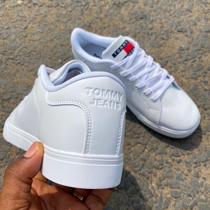 Photo 2 du produit - Baskets _ TOMMY JEANS: 40-45 avec carton