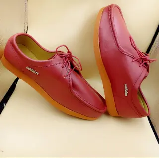 Product image attachment 1 - Wallabees Soes