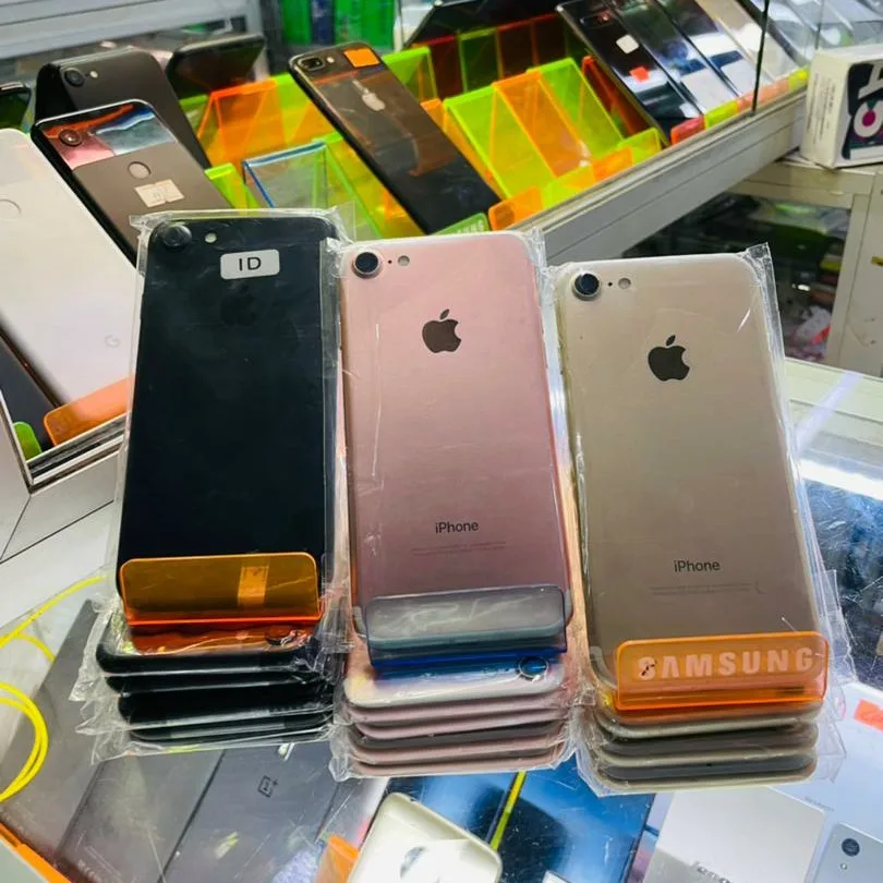 Photo 1 du produit - IPHONE 7 NOIR GOLD - 32G