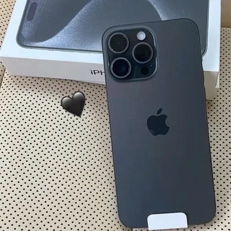 Image of iPhone 15 pro Max 256 giga SIM physique