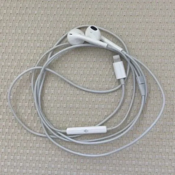 Image de écouteurs Lightning Apple et androïde original