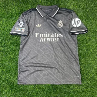 Photo 2 du produit  - maillot real Madrid  domicil et extérieur