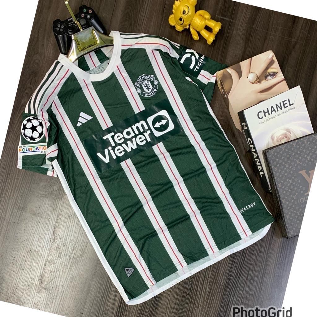 Product image attachment 1 - Manchester United shirt: 2023/2024