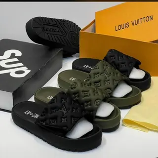 Photo 1 du produit  - pantoufles vutton originales