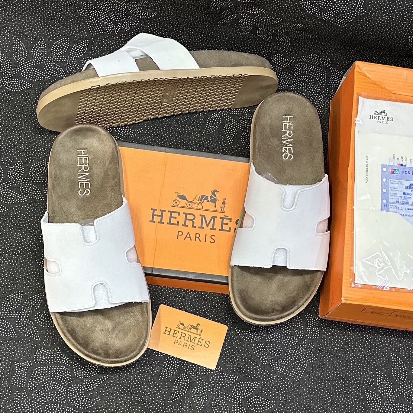 Product image attachment 1 - Hermes slippers