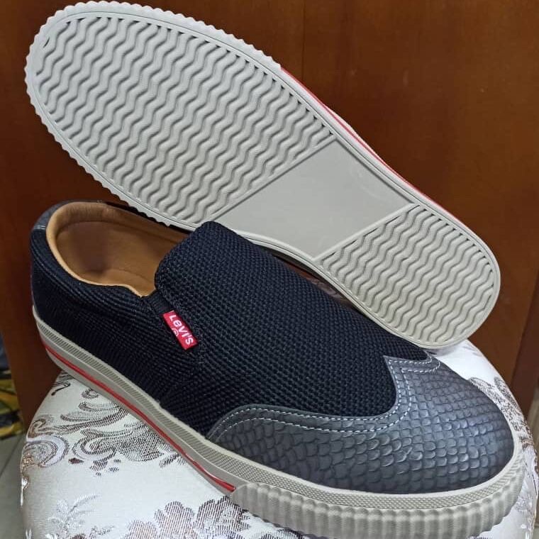 Photo 5 du produit - Chaussures ville _ LEVIS: 40-46