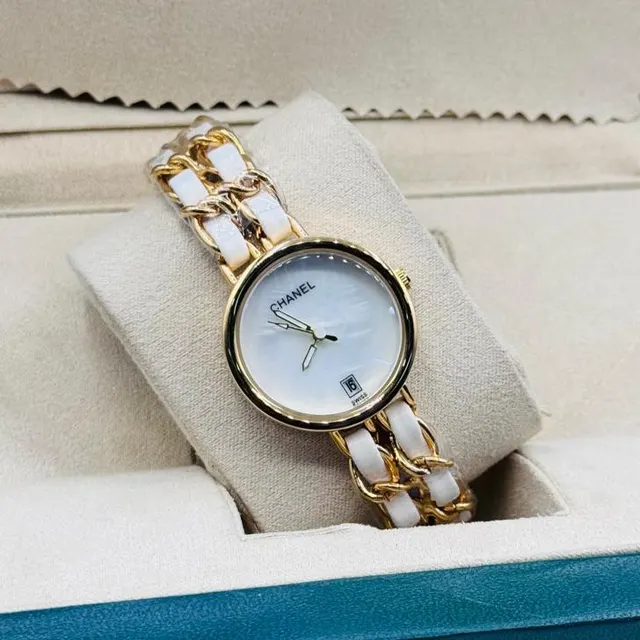 Image de montre CHANEL femme