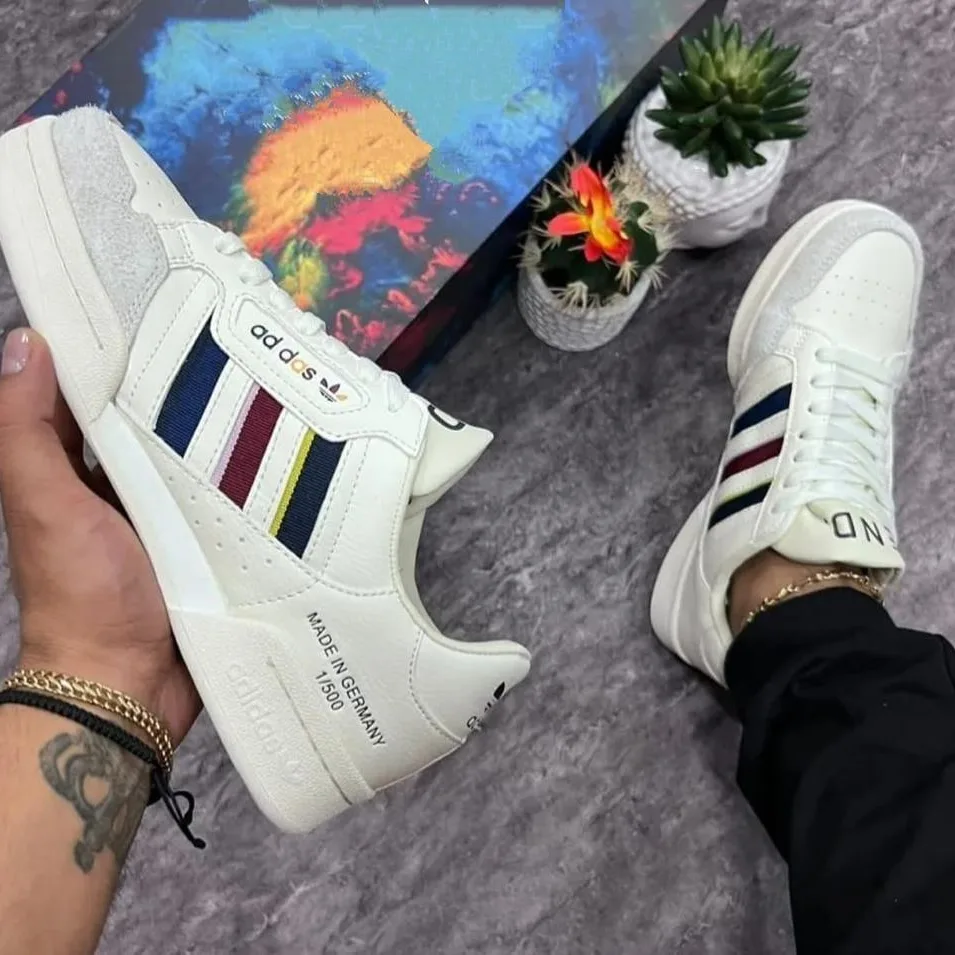 Photo 1 du produit - Adidas Germany blanche cassé 40–45
