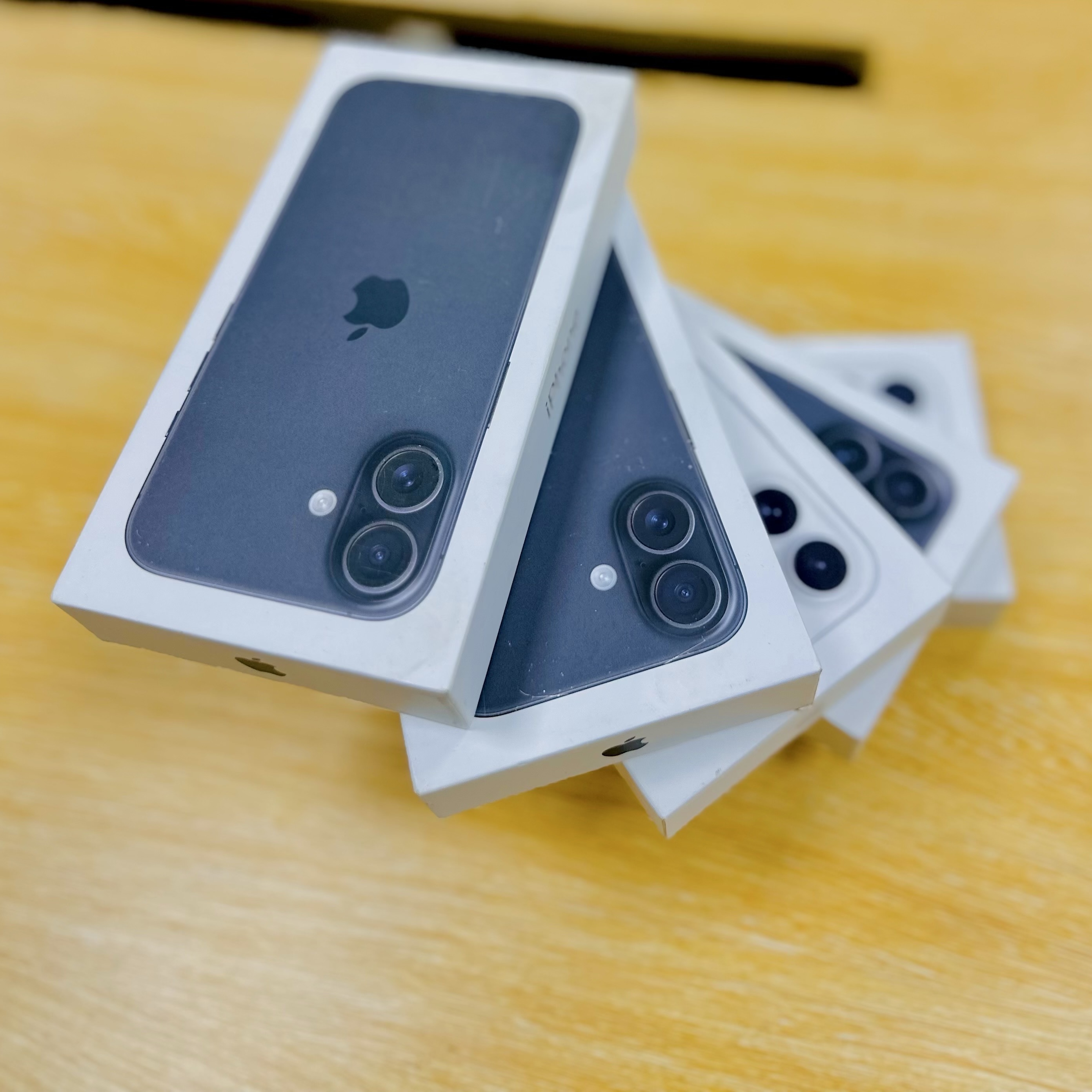 Product image attachment 2 - IPhone 16 scellé