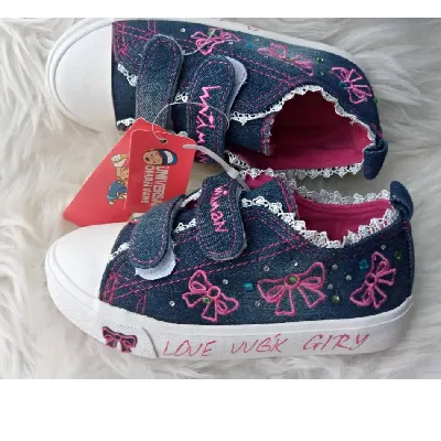Image de Chaussures Enfant pointure 25-30