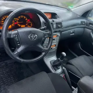 Photo 4 du produit  - Toyota Avensis 2005 (tête de cochon)