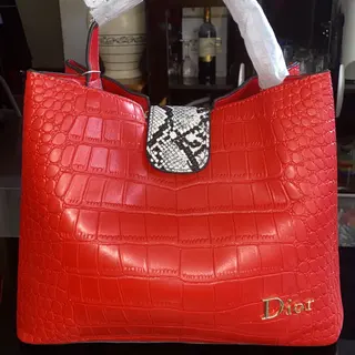 Product image attachment 1 - women's handbag