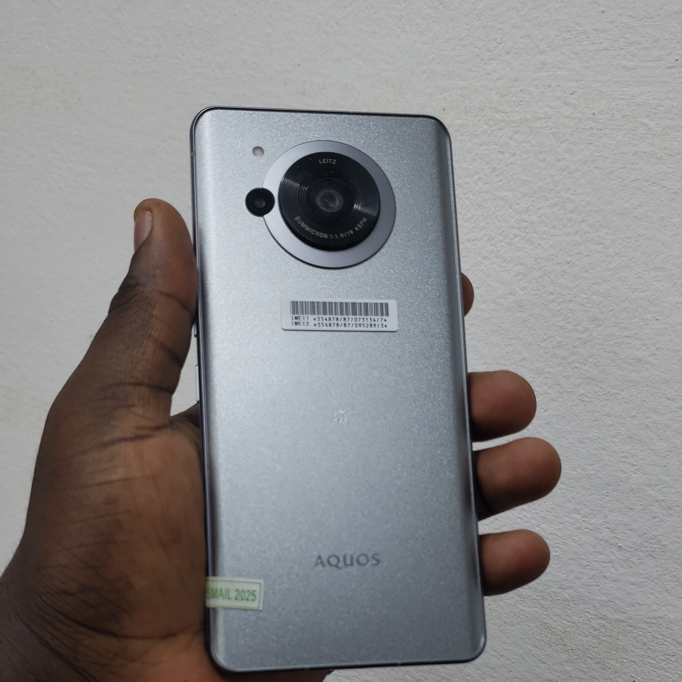 Photo 2 du produit - AQUOS R7 PRO 5G - 256G HDD - 12G RAM