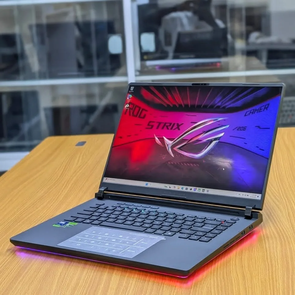 Photo 1 du produit - Asus ROG Strix scar 16