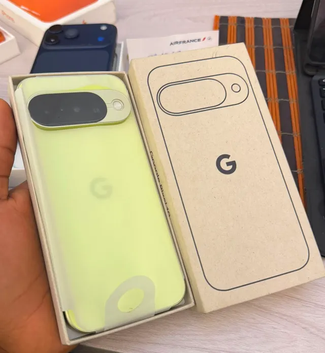 Image of GOOGLE PIXEL 10 -  1 ESIM - sim - 256G