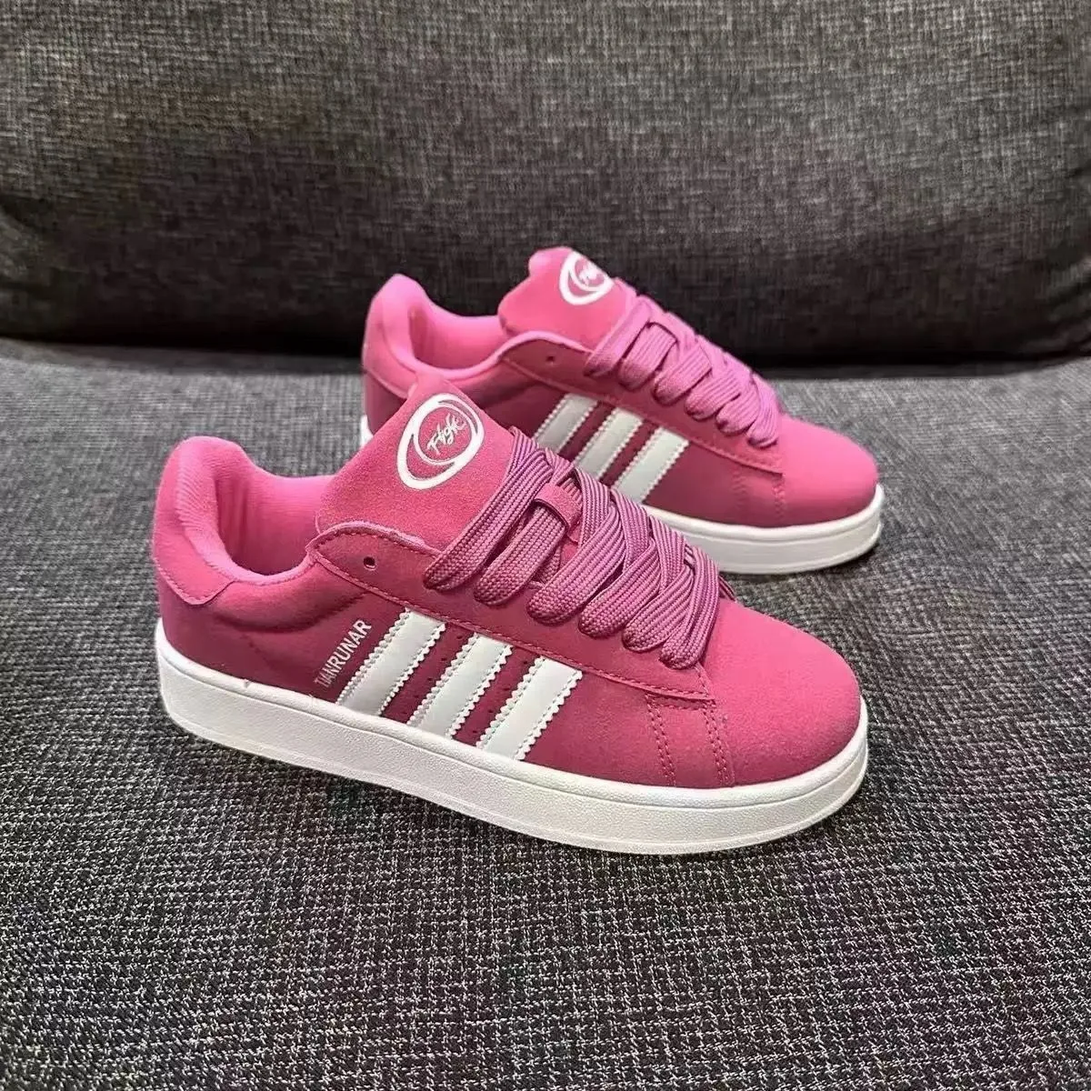Photo 1 du produit - Pink sneakers