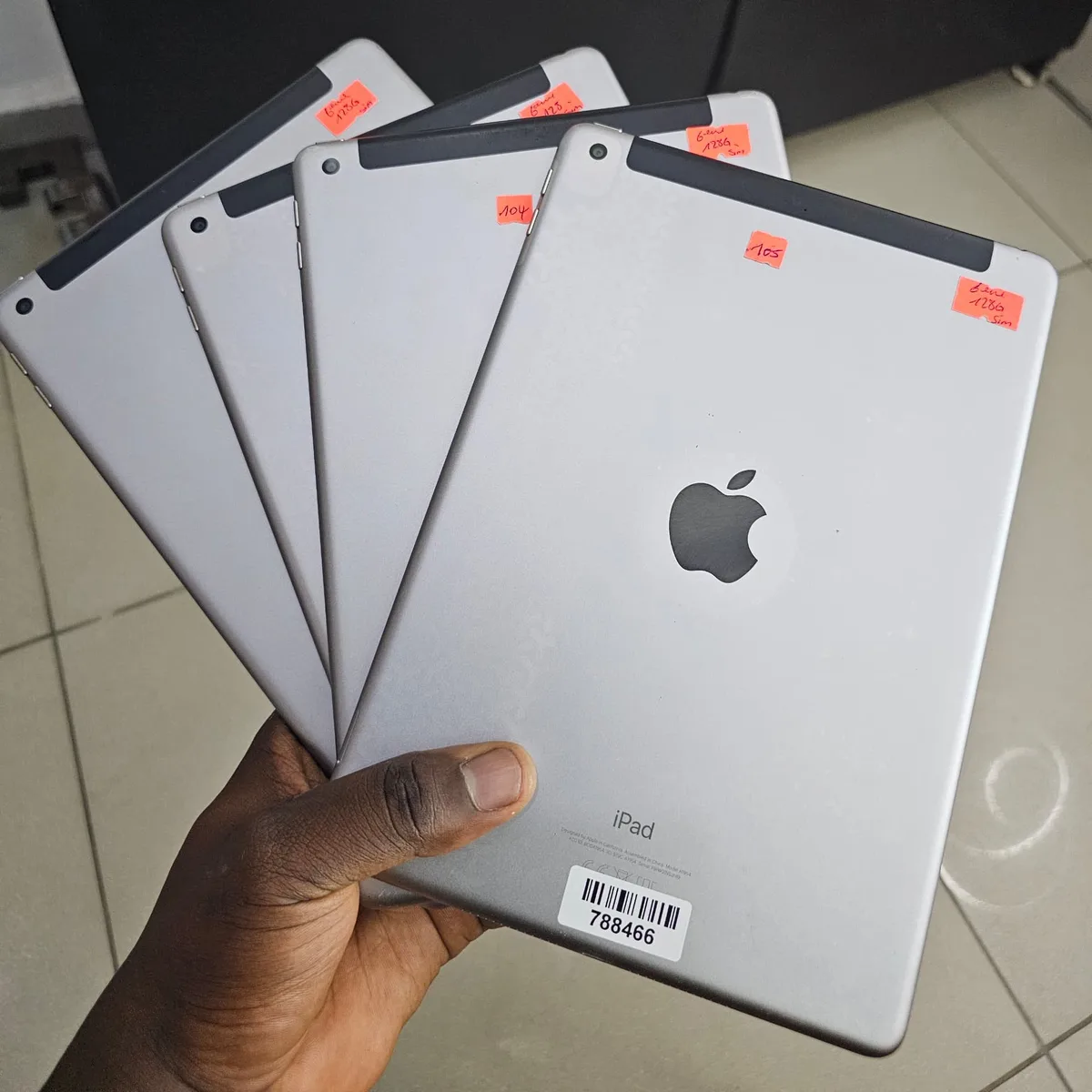 Product image attachment 1 - IPAD 6 32G SIM
